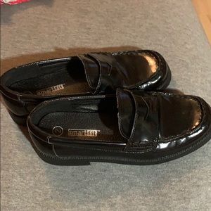 Black boys’ dress shoes